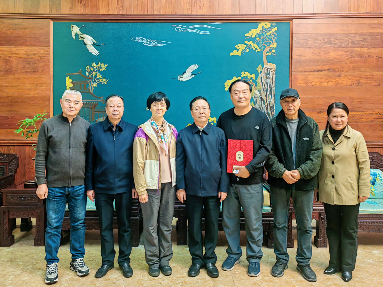 王小庆 | 伟德国际1949官网讲席学者