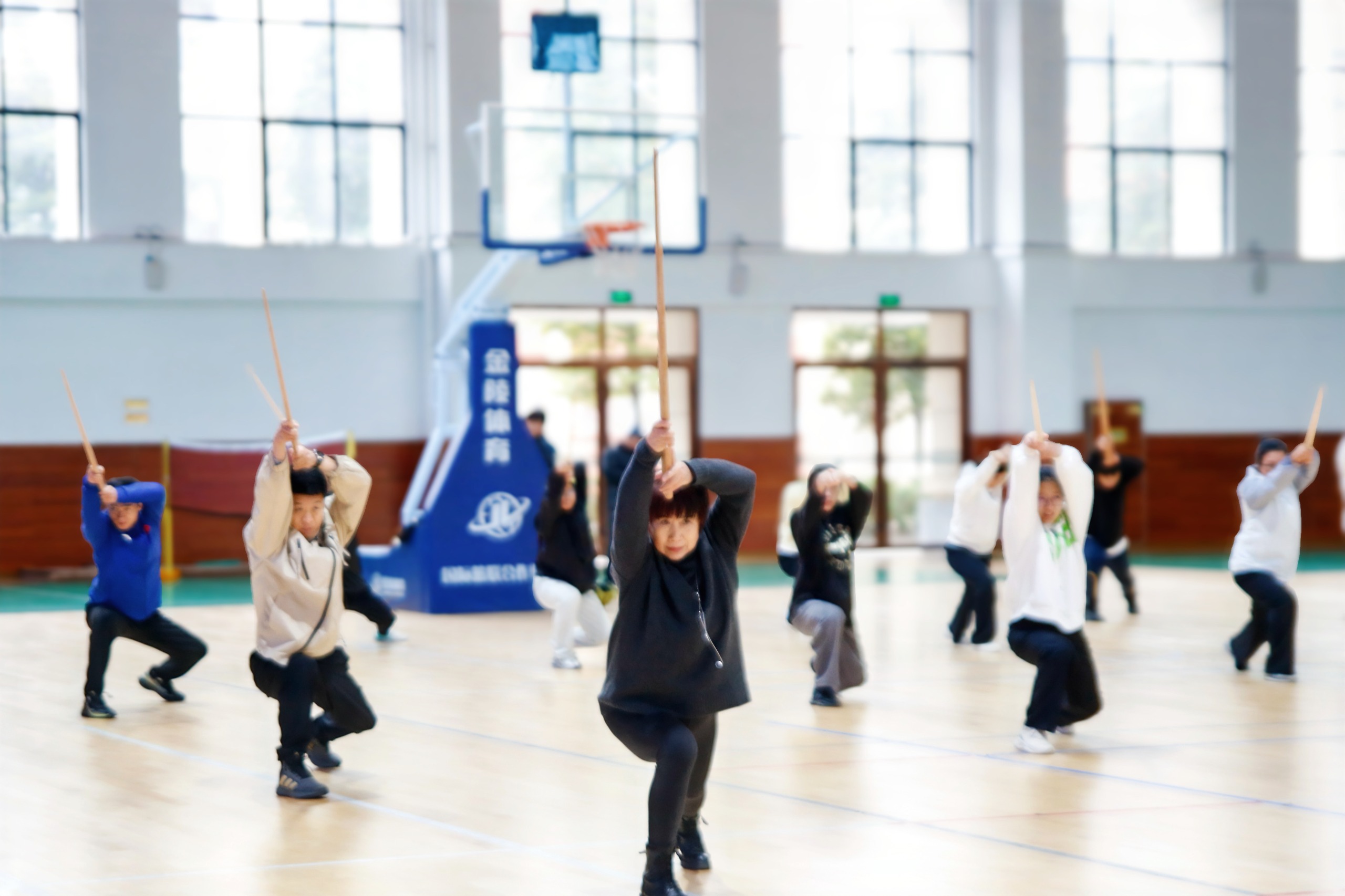 武韵润校园 实践育英才 ——伟德国际1949官网体育教育专业双手剑专项培训圆满落幕